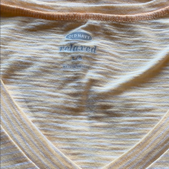 Old Navy Relaxed Fit Short Sleeve - Picture 3 of 3